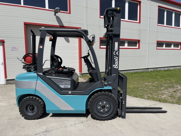 GF-25/B - 2.5 t teherbírású gázüzemű targonca