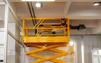 Elektromos ollós és karos emelők beltéri munkákhoz